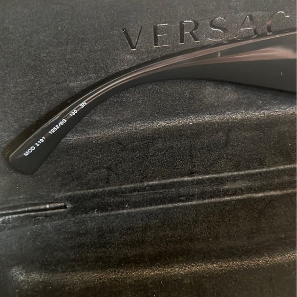 Versace Sunglasses - Unisex - Picture 7 of 11